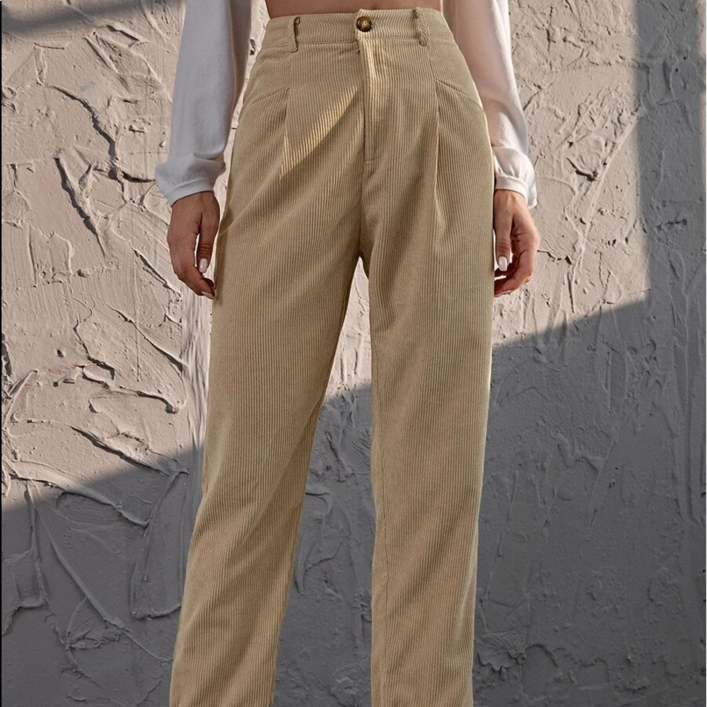 beige khaki straight leg! ♡︎ NEVER WORN BEFORE ♡︎